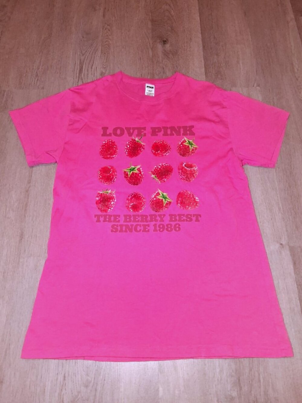 Victoria's Secret LOVE PINK Berry Best 1986 Campus Tee Graphic T-Shirt Size XS